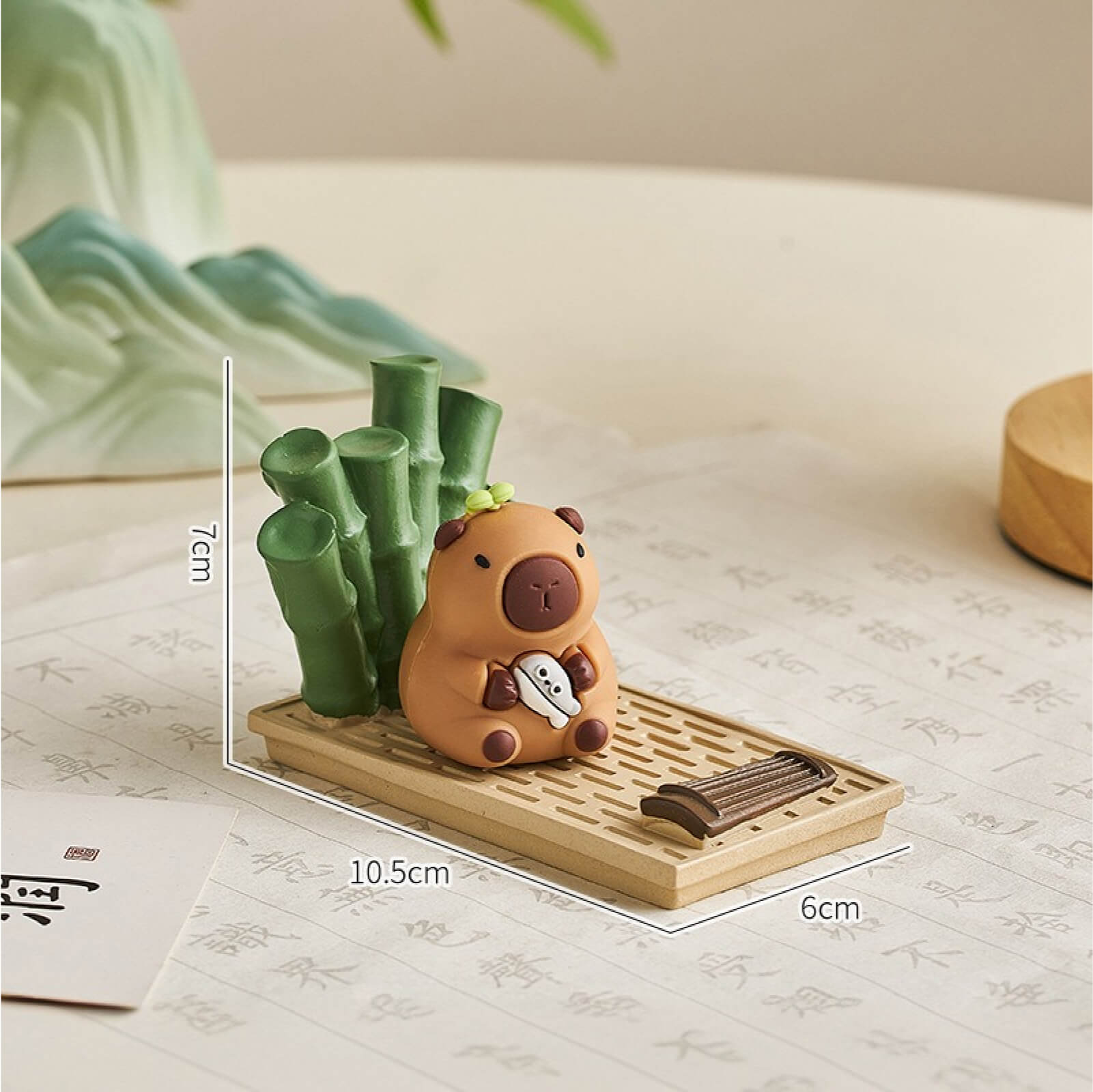 Bamboo Kapibara Phone Stand