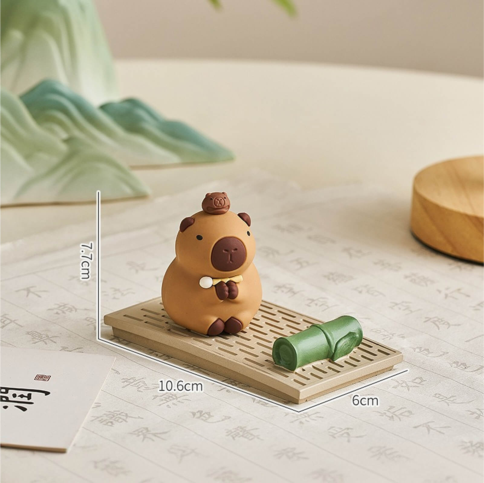 Bamboo Kapibara Phone Stand
