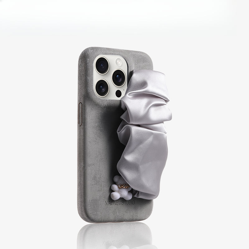 Etui na telefon z pluszowym misiem - jedwabny pasek na nadgarstek